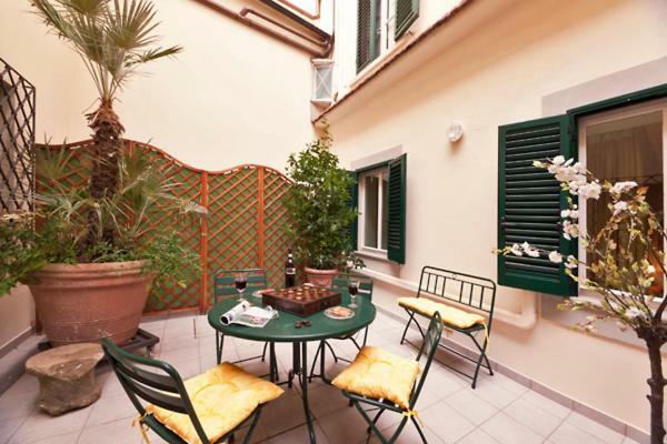 Via Dei Fossi Apartment Florenz